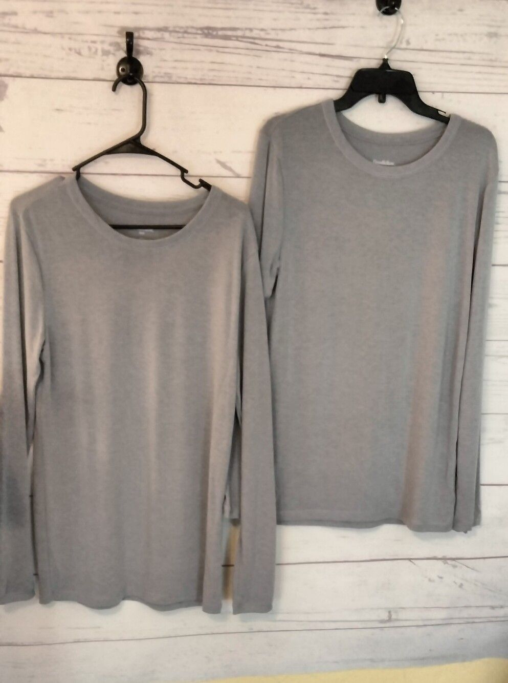 Goodfellow & Co Light Gray Crew Neck Long Sleeve
